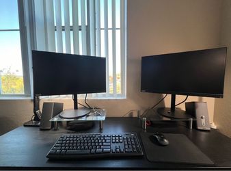 2 Lenovo ThinkVision T22i-10 21.5” 1080p IPS Monitors