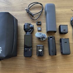 DJI Osmo Pocket 3 Creator Combo 3-Axis Stabilized 4K Handheld Camera - Grade A