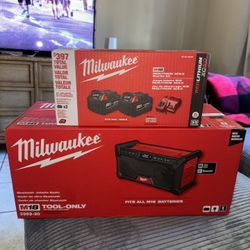 M18 18V Lithium-Ion Cordless Jobsite Radio & M18 18-Volt Lithium-Ion XC Starter Kit with Two 5.0Ah Batteries and Charger