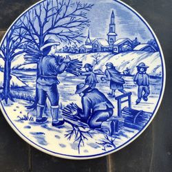 Set of 4 Royal Delft Blue Plates
