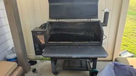 Green Mountain Grill ( Jim Bowie)