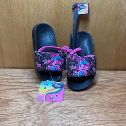 Troll Girl Slippers With Anckle Back Peoreddkp