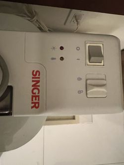 Singer Mid-Size Fabric Steam Press