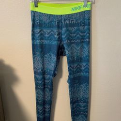 Womens Nike Pro Leggings 