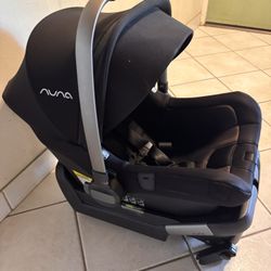 Nuna Infant Car seat 