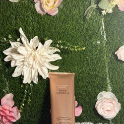 Victoria's Secret Bare Vanilla Lotion 236mL Vanilla Scent Moisturizer