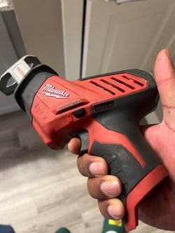 Milwaukee m12 hacksaw