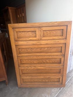 Thomas ville chest