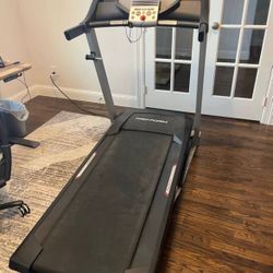 ProForm Tread Mill - Excellent Condition 