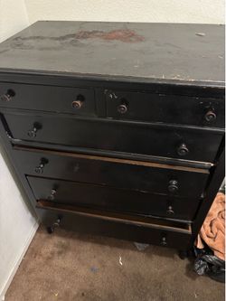Dresser comes with 6 drawers