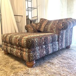 VINTAGE RETRO PRINT PATTERNED CHAISE LOUNGE CHAIR – COZY, UNIQUE & COMFORTABLE ( ONE OF A KIND )