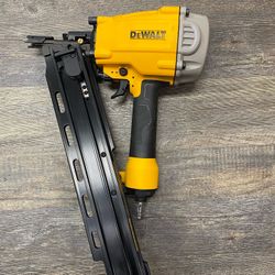 DEWALT DWF83PL 21 Degree Plastic Collated Framing Nailer