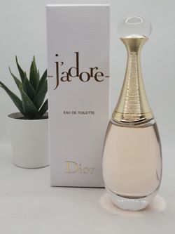 Dior
 
J'adore Eau de Toilette

1.7 fl
