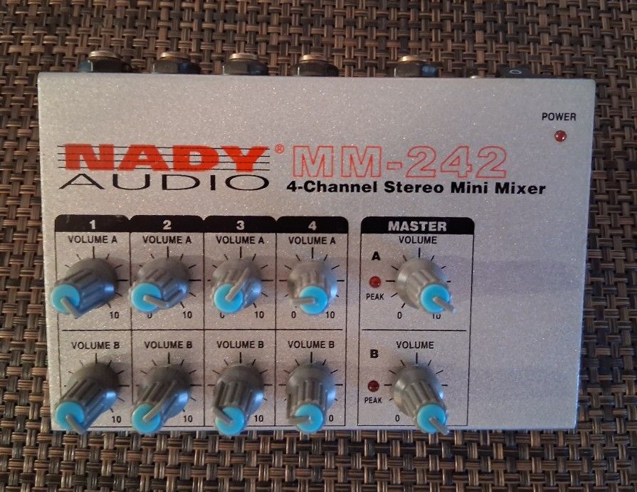 Mixer 4 Channel Nady Audio Portable