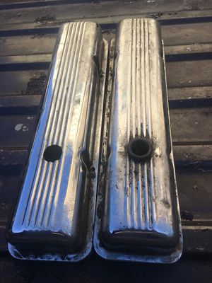 Photo A SET OF CHROME VALVE COVERS USED NEEDS TO BE CLEAN UP FOR Small Block Chevy $20.00