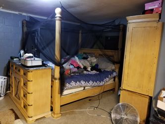 3 pice cal king bed set with or without mattress its more with mattress