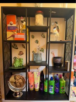 Wall organizers