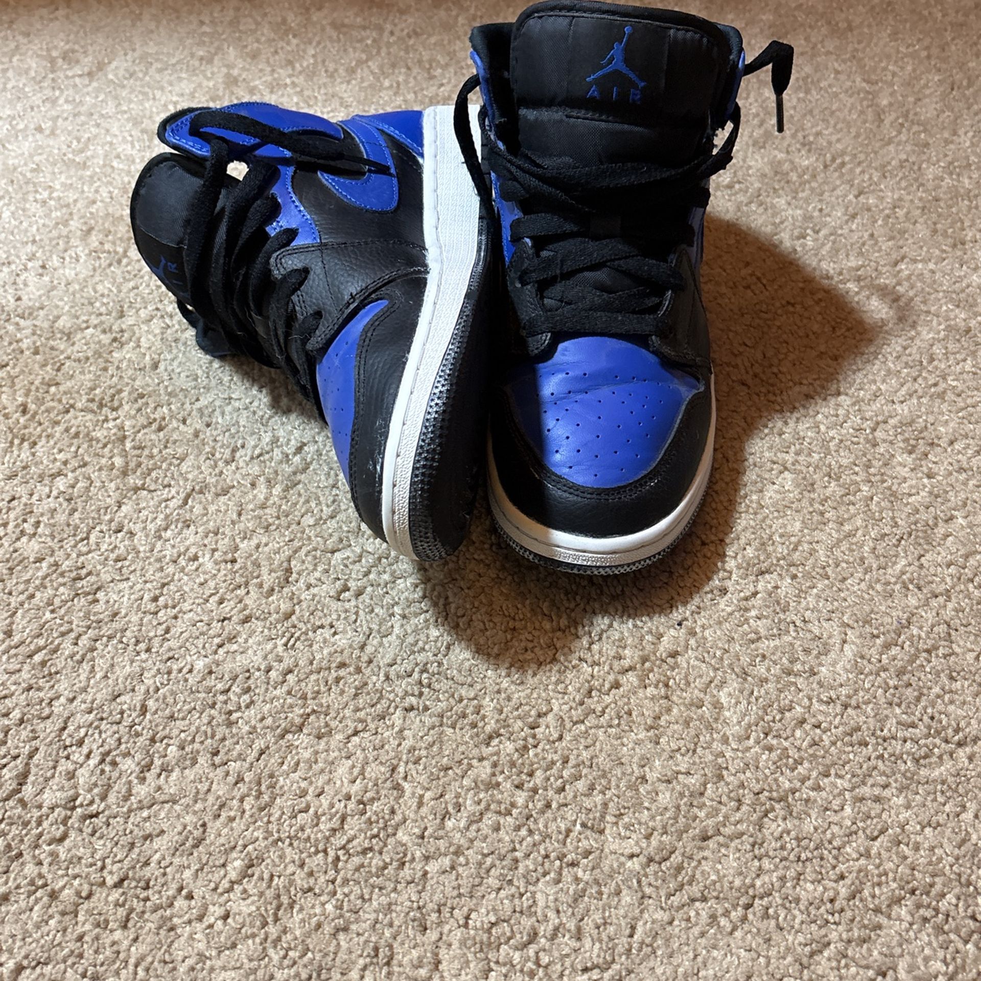 Air Jordan 1’s Mid Royal | Size 5.5Y
