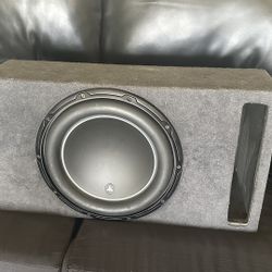 Great Working JL Audio 12W6V3 In Ported Speaker Box 