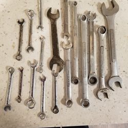 Lot Of Craftsman Wrenches 
