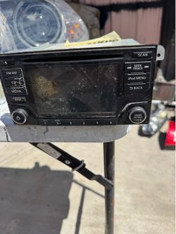 2017 Nissan Sentra OEM stereo