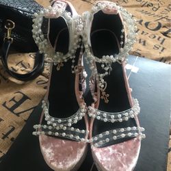 Very Nice High Heel Size 9 