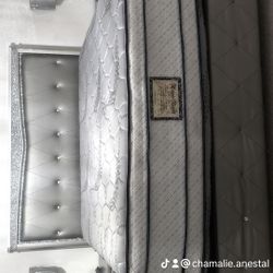 Sliver Bedroom Set 4 Piece.