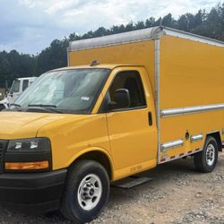 2019 GMC 2500 13ft Box Truck