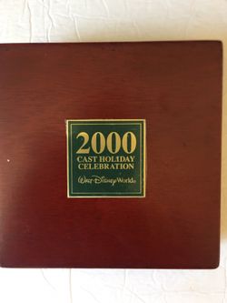 Disney collectible pins