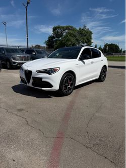 2022 Alfa Romeo Stelvio