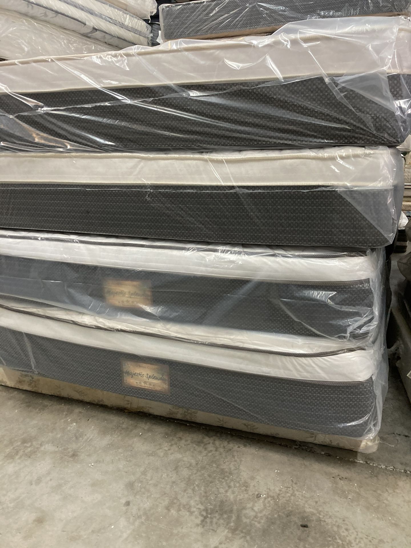 💥🛌💥 PILLOW TOP MATTRESS ALL SIZE BRAND NEW STARTING AT $190 BEST PRICE IN TOWN💥🛌💥