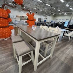 NEW IN BOX 5PC COUNTER HEIGHT DINING TABLE