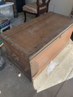 Antique Continental pine blanket chest ca.1900