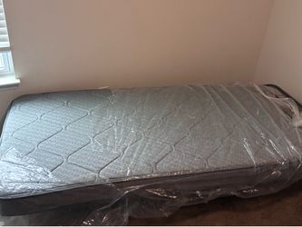 Twin mattress