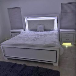 Vendi Set De Cuarto Totalmente Nuevo En Caja , Oferta Por Año Nuevo