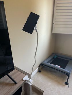 Phone stand adjustable angle