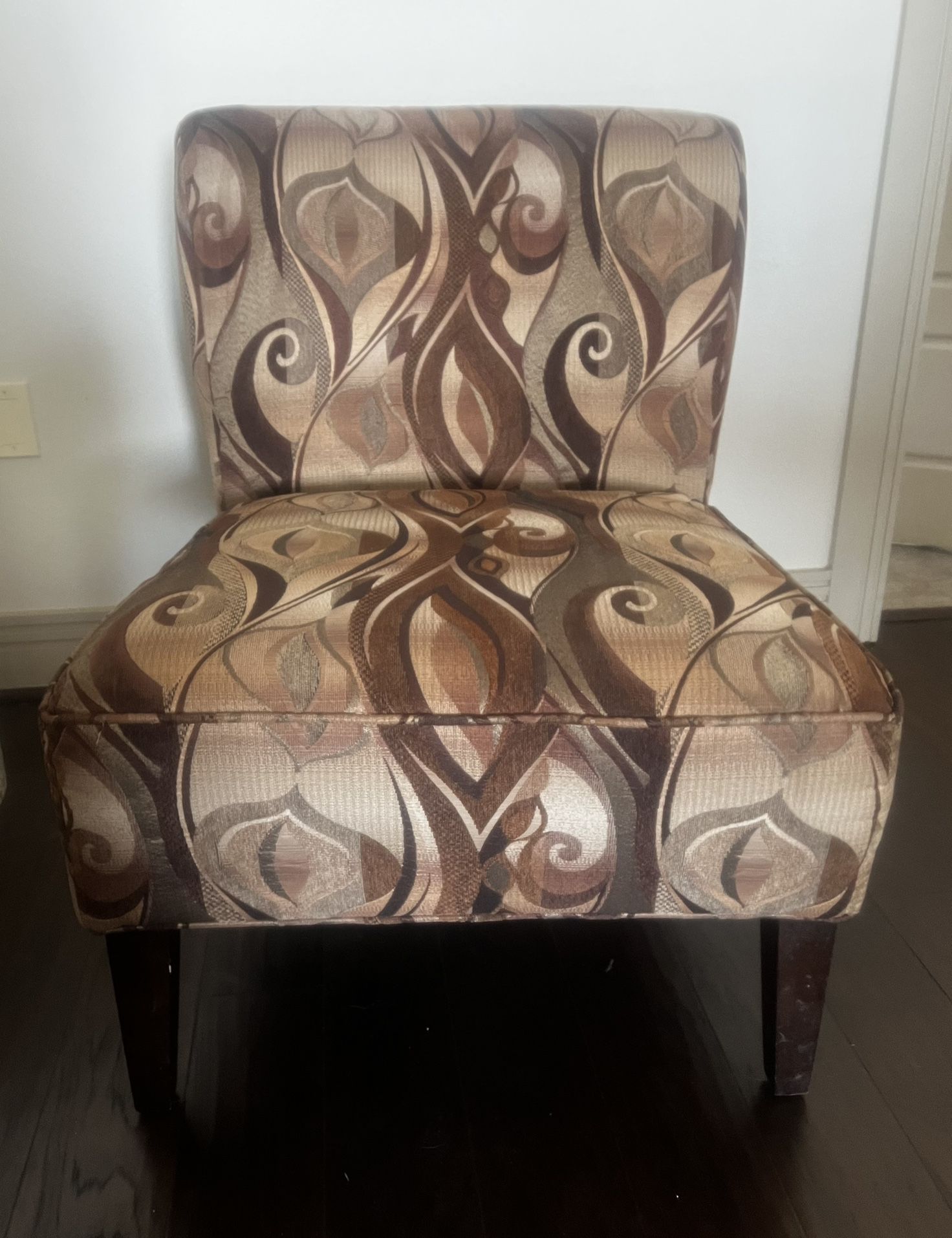 Decorative Contemporary Chair - like new