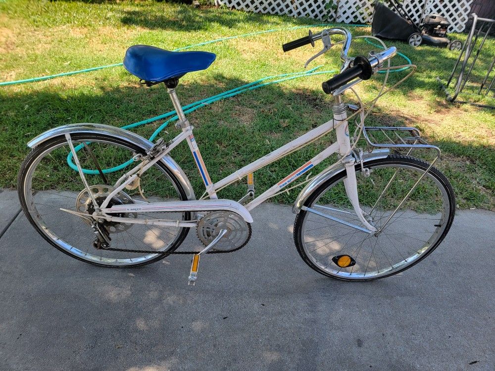 Vintage Free Spirit Bicycle