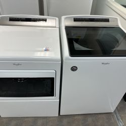 Whirlpool Washer And Electric Dryer Set 