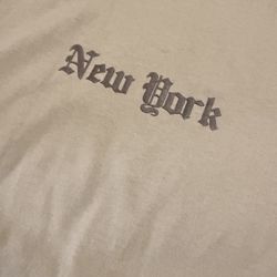 NEW YORK SHIRTS NO SLEEVE MULTIPLE SIZES, TEXT FOR QUESTIONS 