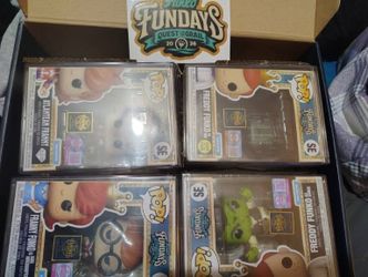 The Freddy Fun Show of Box Bundle Funko (Perfect condition)