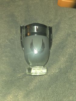 Selling/trading invictus platinum 3.4 ounce full