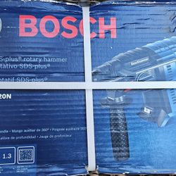 Bosch 18v Hammer Drill & Vacuum 