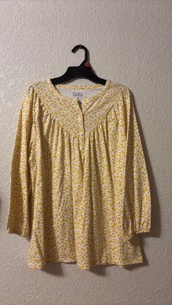 Women’s Size Medium
