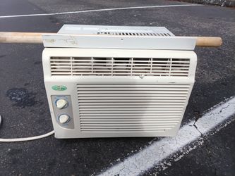 perfect aire air conditioner (used good condition)