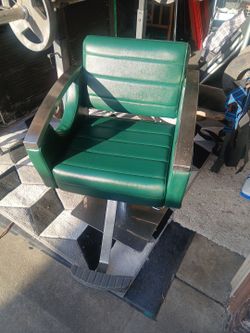 Salon chair