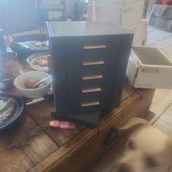 5 Drawer Rotating Jewlery Box
