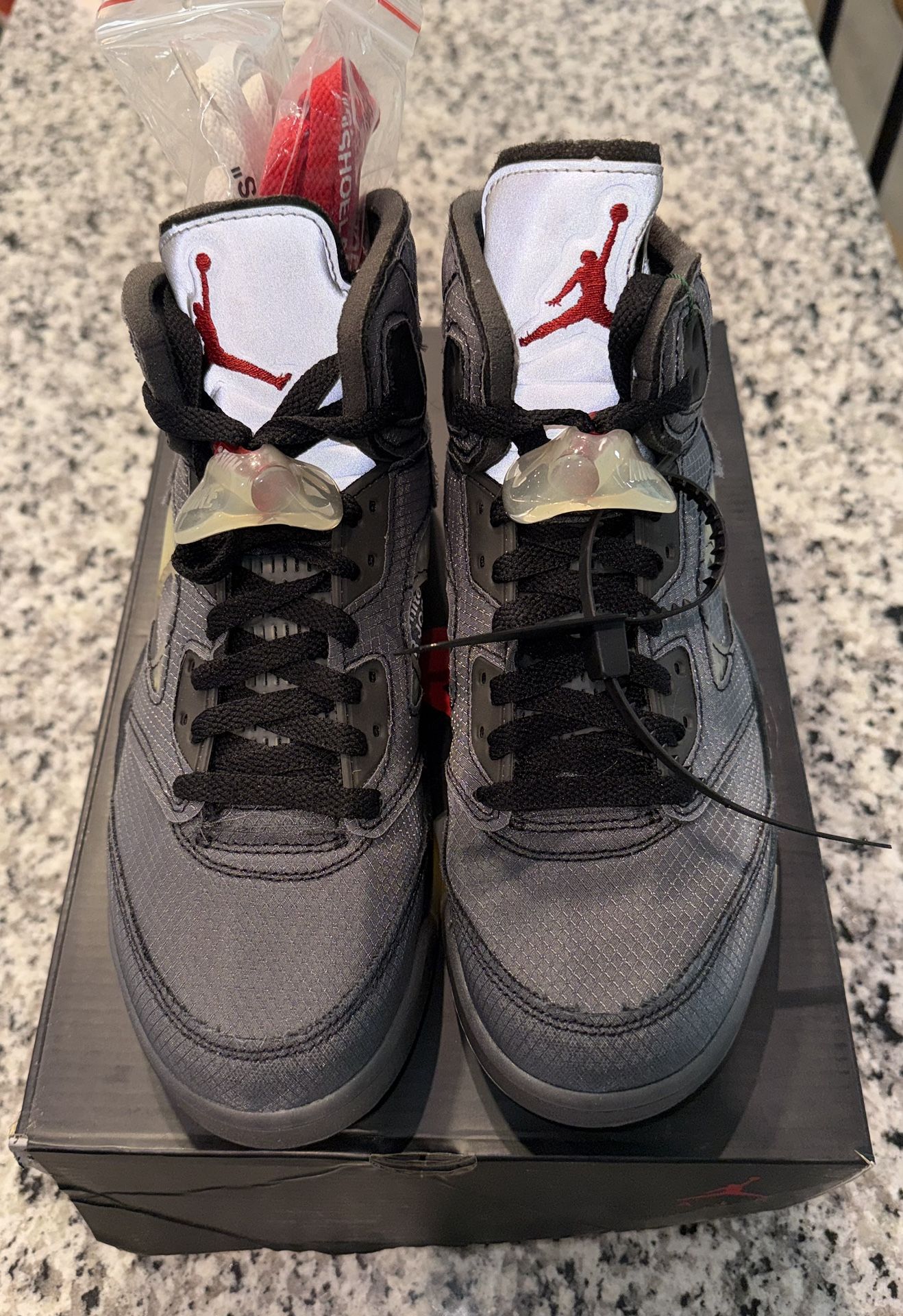 Jordan 5 Retro OFF-WHITE Black Muslin Fire Red CT8480-001 Size 7 Men’s