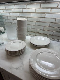 Complete Dishware Set