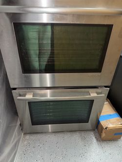 Double Oven - Jenn-Air 2 years old